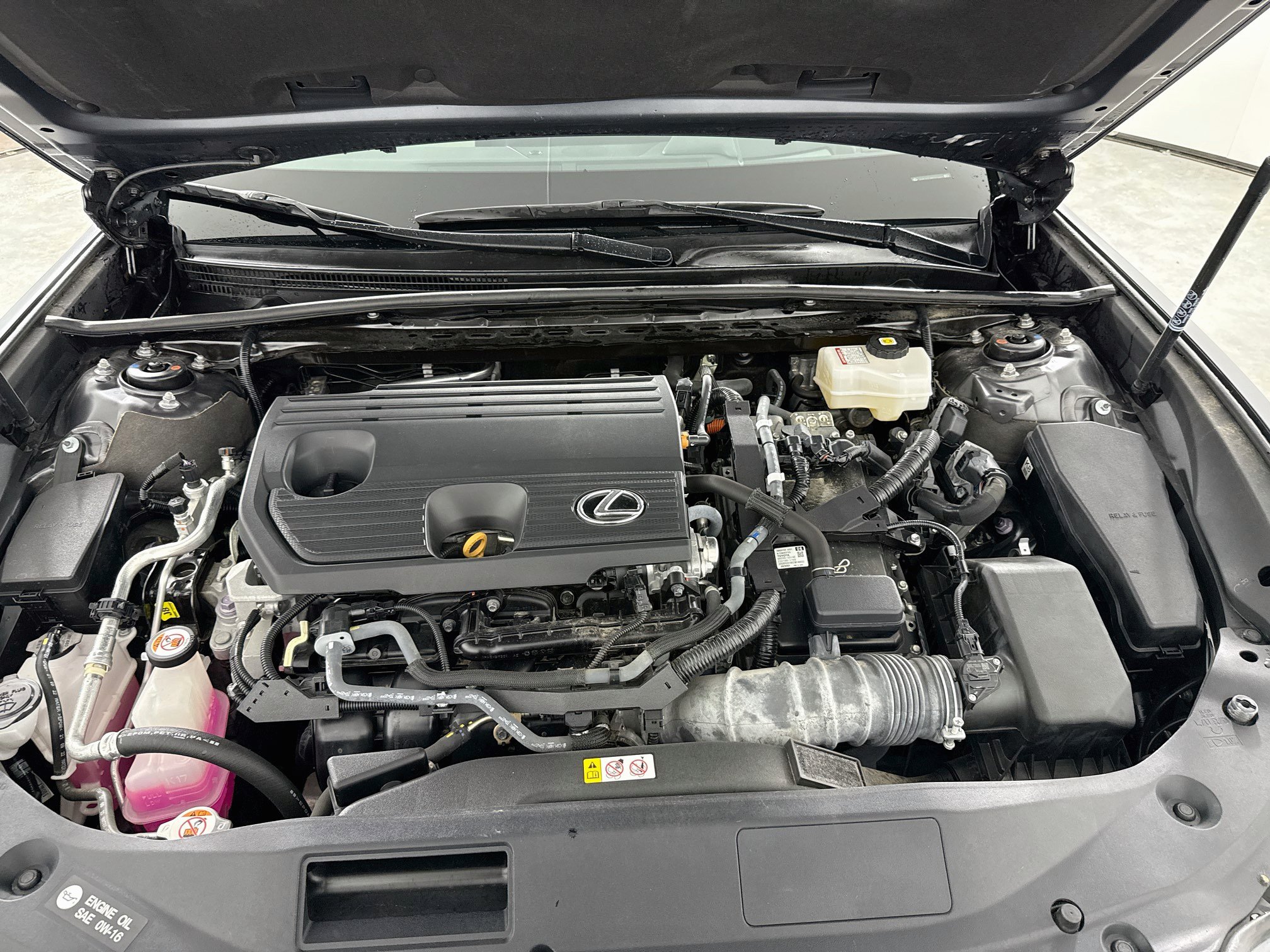Used 2023 Lexus ES 300h Ultra Luxury FWD image 28