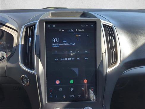 Used 2024 Ford Edge Titanium image 11