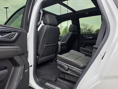 Used 2024 Chevrolet Tahoe High Country AWD/4WD image 5