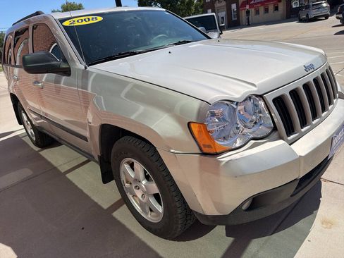 Used 2008 Jeep Grand Cherokee Laredo w/ Sun/Sound Group AWD/4WD image 5