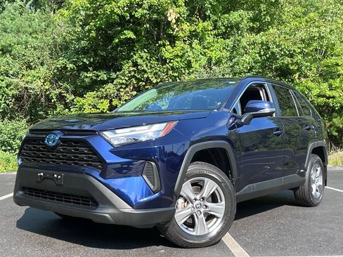 Used 2024 Toyota RAV4 XLE w/ Convenience Package AWD/4WD image 1
