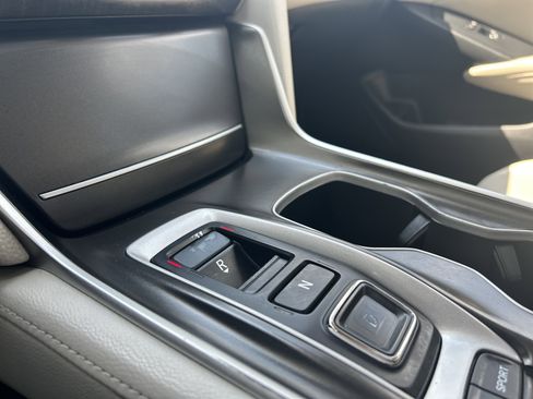 Used 2018 Honda Accord Touring image 16