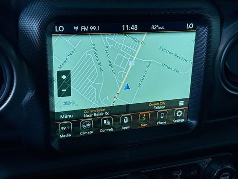 Used 2023 Jeep Gladiator Sport AWD/4WD image 6