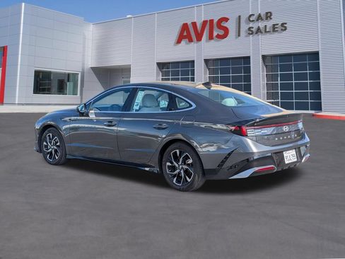 Used 2025 Hyundai Sonata SEL FWD image 9