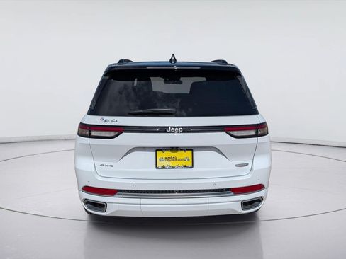 Used 2025 Jeep Grand Cherokee Summit AWD/4WD image 4