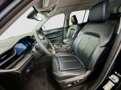 Used 2024 Jeep Grand Cherokee Limited 4xe AWD/4WD image 13
