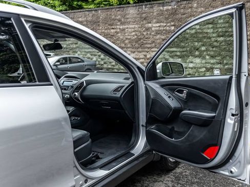 Used 2012 Hyundai Tucson GLS AWD/4WD image 15