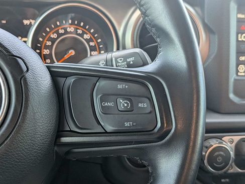 Used 2020 Jeep Wrangler Sport AWD/4WD image 24