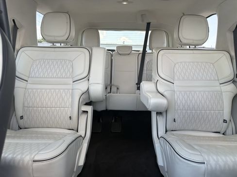 Certified 2023 Lincoln Navigator Black Label AWD/4WD image 21