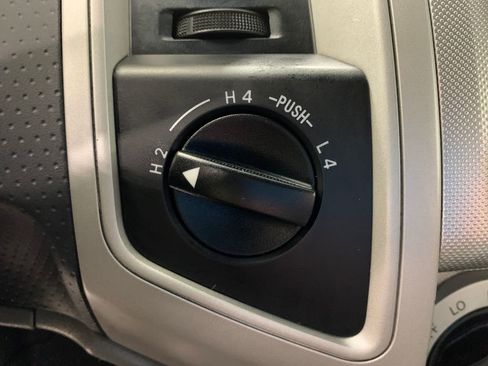 Used 2011 Toyota Tacoma 4x4 Double Cab image 9