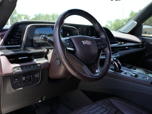 Certified 2022 Cadillac Escalade Sport Platinum w/ Heavy-Duty Trailer Package AWD/4WD image 17