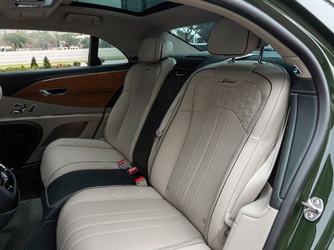 Certified 2024 Bentley Flying Spur W12 image 42