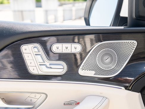 Used 2021 Mercedes-Benz GLS 450 4MATIC image 41