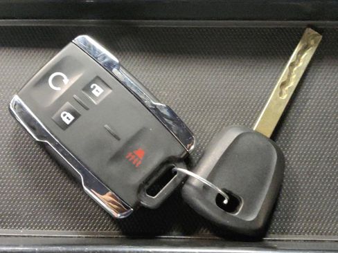 Used 2015 Chevrolet Silverado 1500 LTZ Z71 w/ LTZ Plus Package image 32