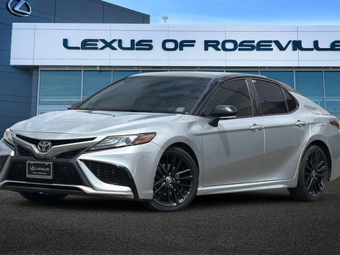 Used 2022 Toyota Camry XSE w/ Navigation Package FWD image 1