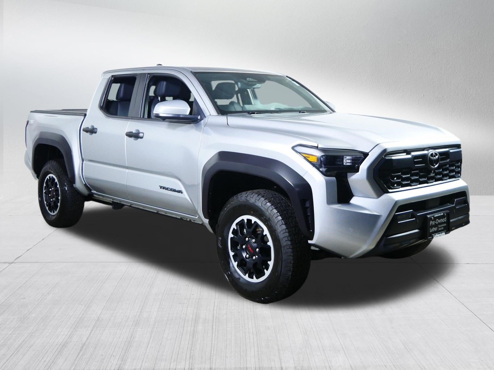 Used 2025 Toyota Tacoma TRD Off-Road w/ TRD Off Road Premium Package AWD/4WD image 1
