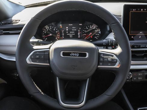 New 2026 Jeep Compass Limited image 25