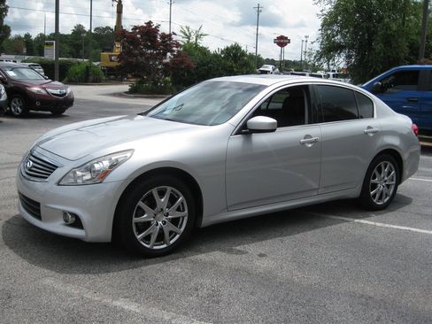 Used 2013 INFINITI G37 x Sedan w/ Premium Pkg AWD/4WD image 3