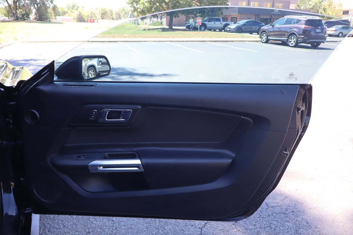 Used 2016 Ford Mustang Coupe w/ Equipment Group 051A RWD image 22