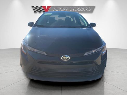 Used 2025 Toyota Corolla LE image 3