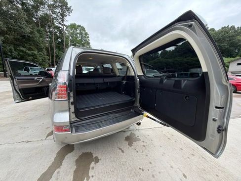 Used 2023 Lexus GX 460 Luxury w/ Accessory Package AWD/4WD image 82