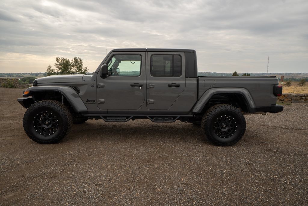 Used 2022 Jeep Gladiator Sport AWD/4WD image 8