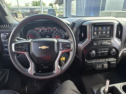 Used 2022 Chevrolet Silverado 1500 Custom w/ Safety Confidence Package AWD/4WD image 15
