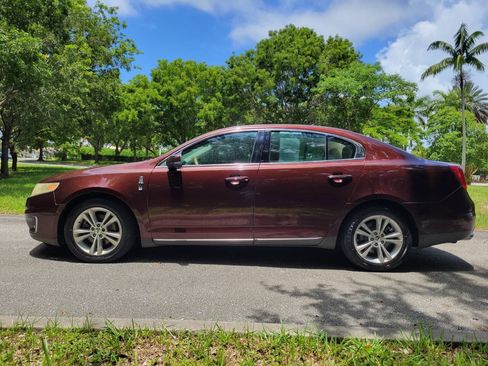 Used 2009 Lincoln MKS FWD image 4