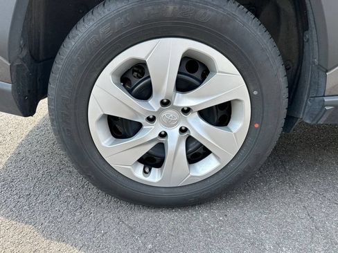 Used 2025 Toyota RAV4 LE FWD image 4