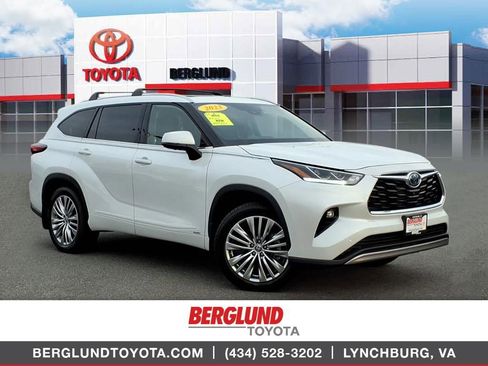 Used 2023 Toyota Highlander Platinum image 1