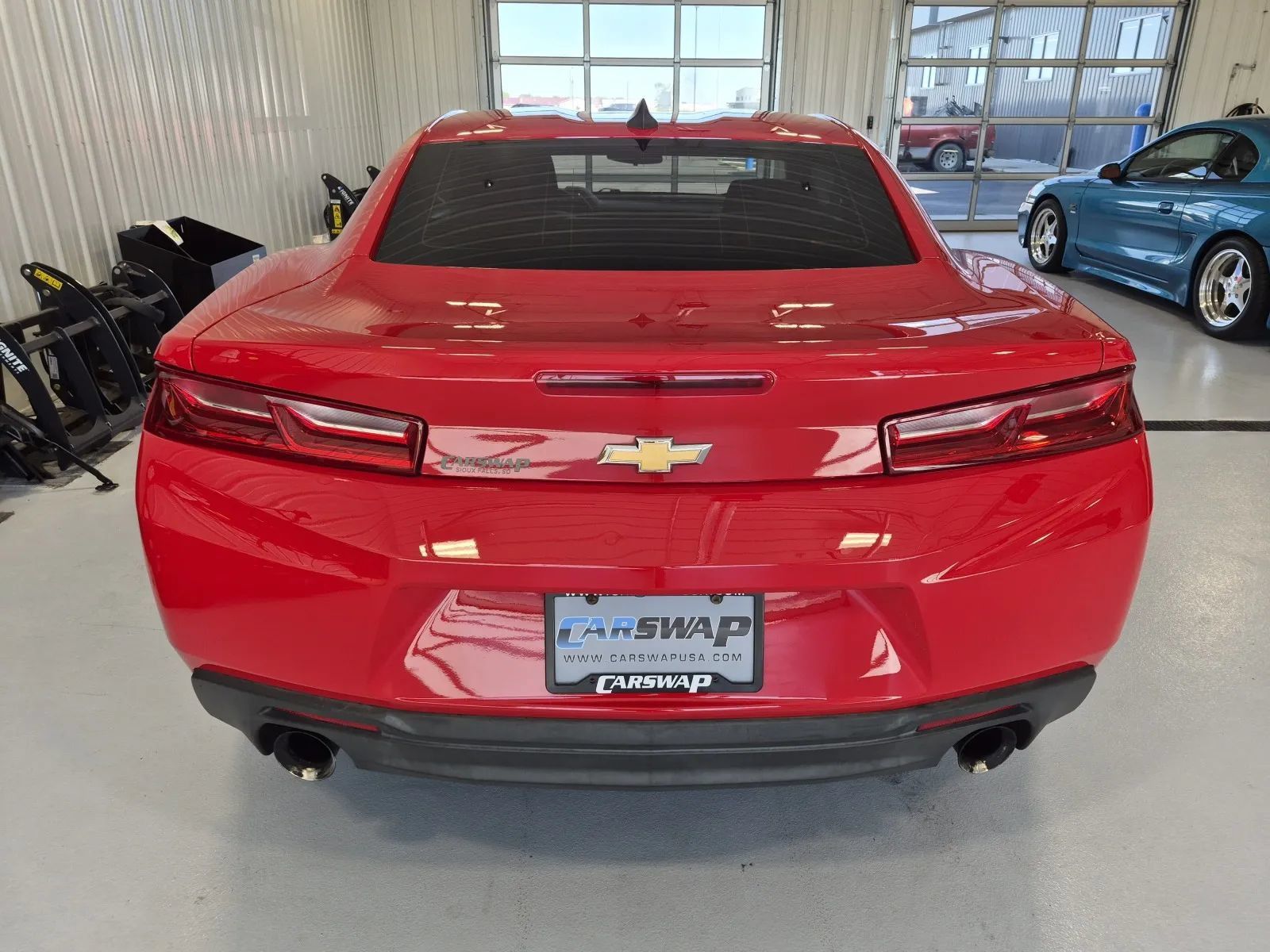 Used 2017 Chevrolet Camaro LT RWD image 4