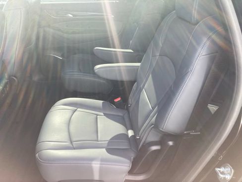 Certified 2024 Buick Enclave Essence w/ Experience Buick Package AWD/4WD image 14
