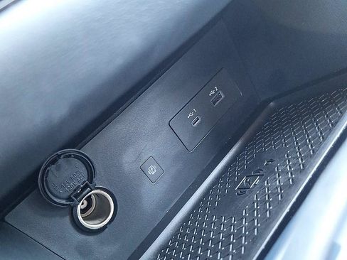 Used 2025 Nissan Pathfinder Platinum w/ Cargo Package FWD image 34