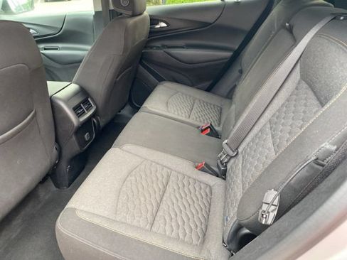 Used 2018 Chevrolet Equinox LT FWD image 21