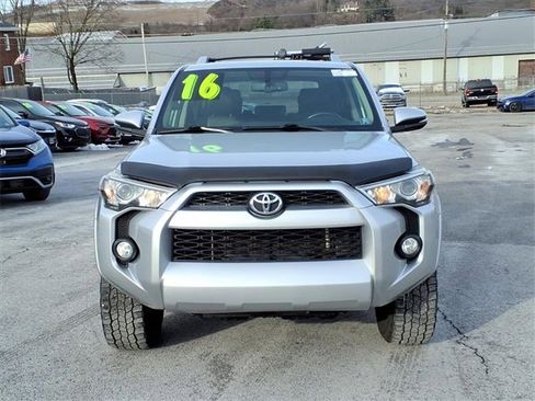 Used 2016 Toyota 4Runner SR5 image 2