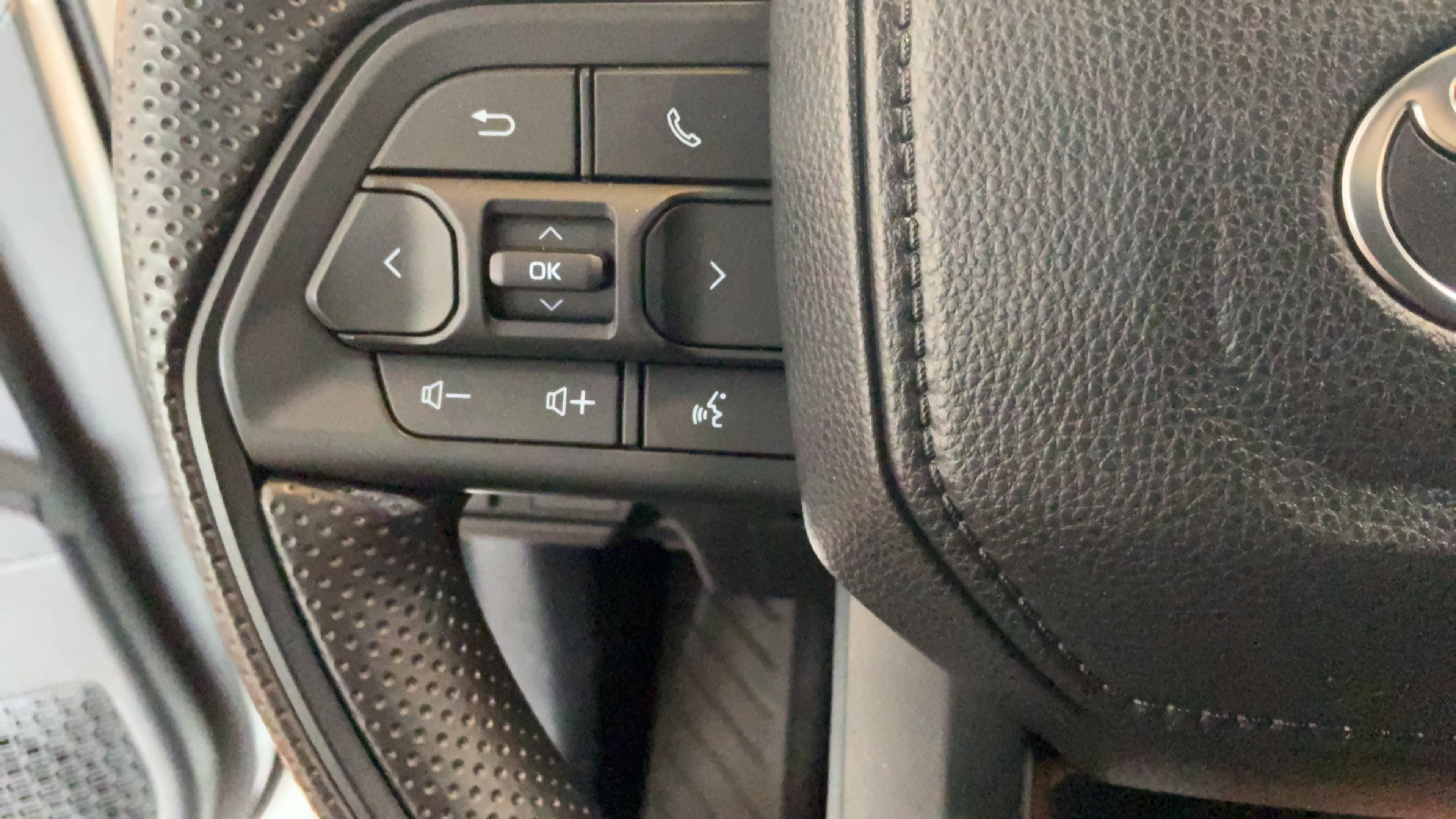 Certified 2024 Toyota Tacoma SR RWD image 19