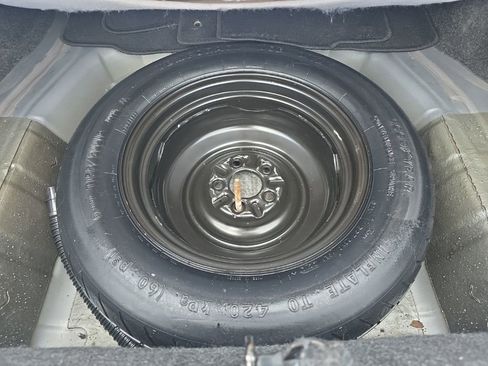 Used 2013 Chrysler 200 Touring image 14