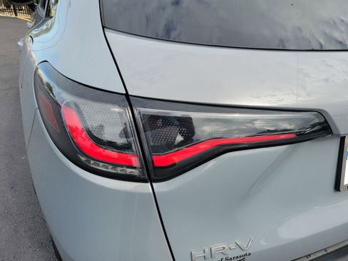 Used 2024 Honda HR-V Sport image 11