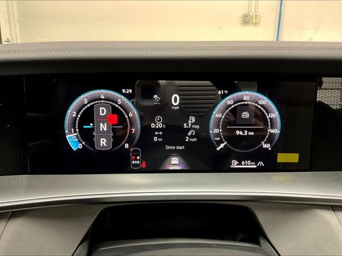 New 2026 Volkswagen Tiguan SE R-Line image 19