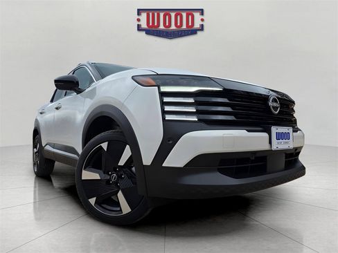 New 2026 Nissan Kicks SR image 4