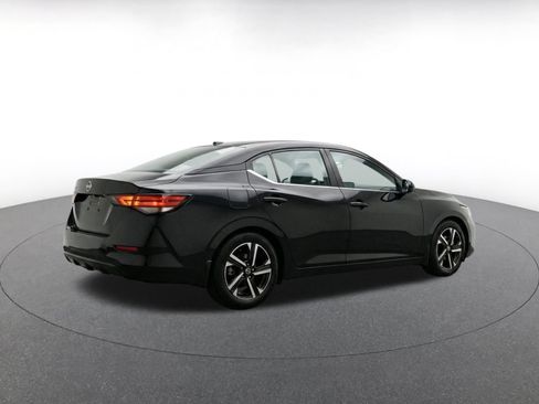 Used 2025 Nissan Sentra SV FWD image 8