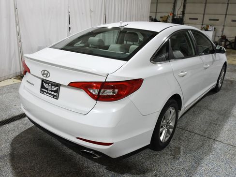 Used 2015 Hyundai Sonata SE image 6