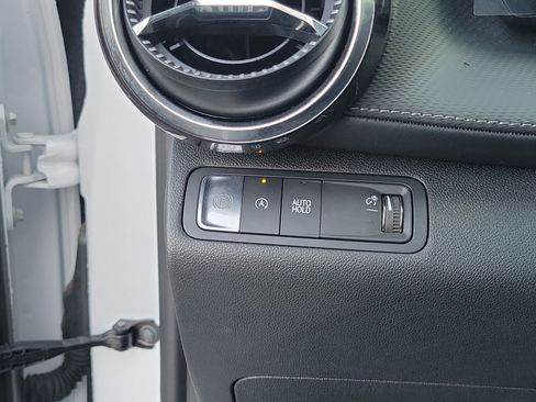 Used 2025 Chevrolet Equinox LT image 16