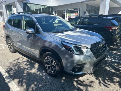 Used 2023 Subaru Forester Premium AWD/4WD image 1
