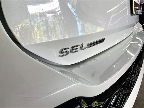 New 2026 Volkswagen Tiguan SEL R-Line AWD/4WD image 26