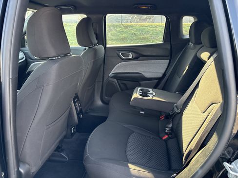 Certified 2024 Jeep Compass Sport AWD/4WD image 32