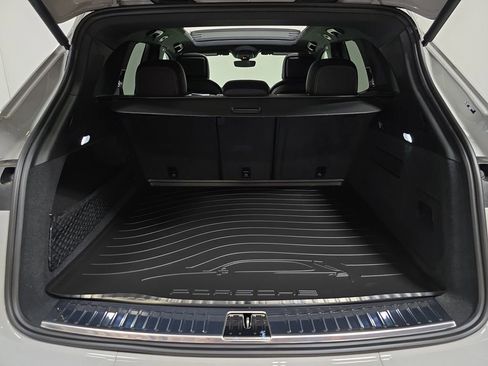 New 2025 Porsche Cayenne image 29