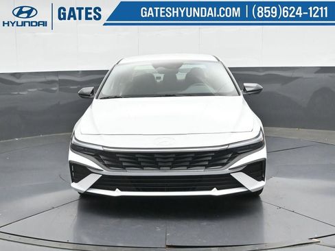 New 2025 Hyundai Elantra Sport image 5