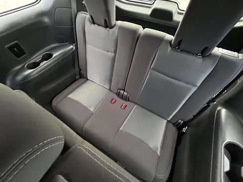 Used 2019 Nissan Pathfinder S AWD/4WD image 12