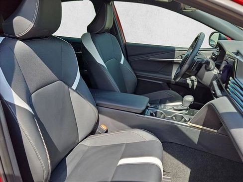 Used 2025 Toyota Camry SE image 19